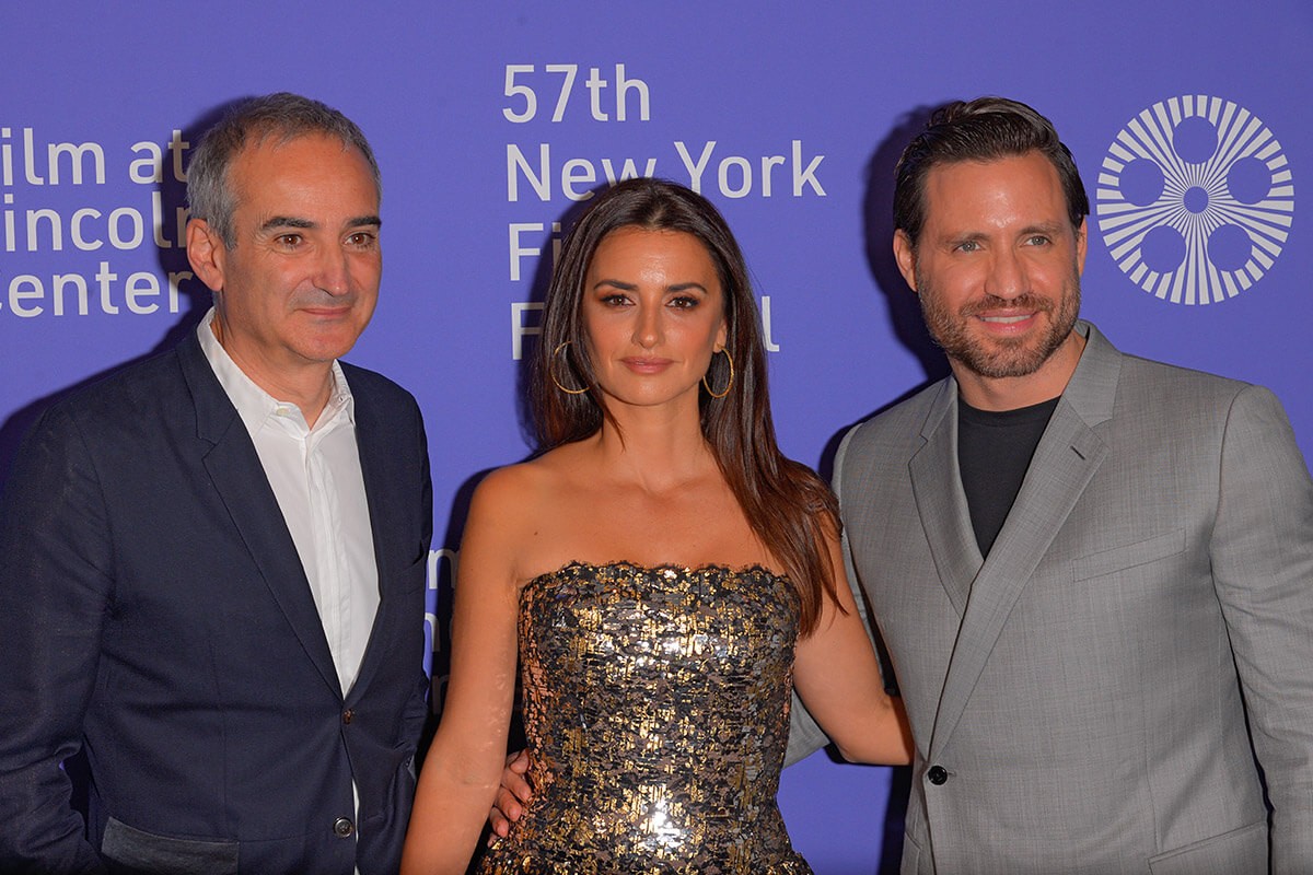Oliverier Assayas, Penelope Cruz and Edgar Ramirez on 57th New York Film Festival "Wasp Network"