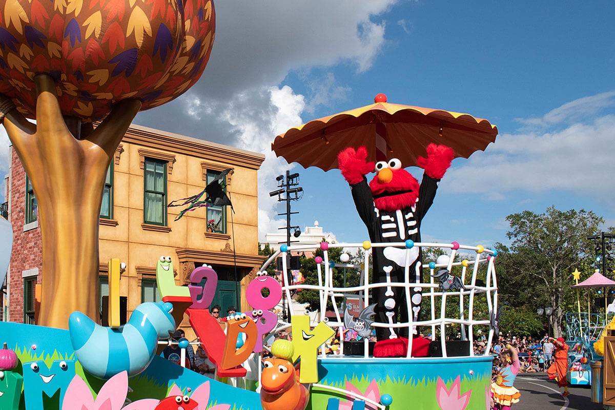 Elmo in Sesame street party parade at Seaworld Elmo in Sesame street party parade at Seaworld