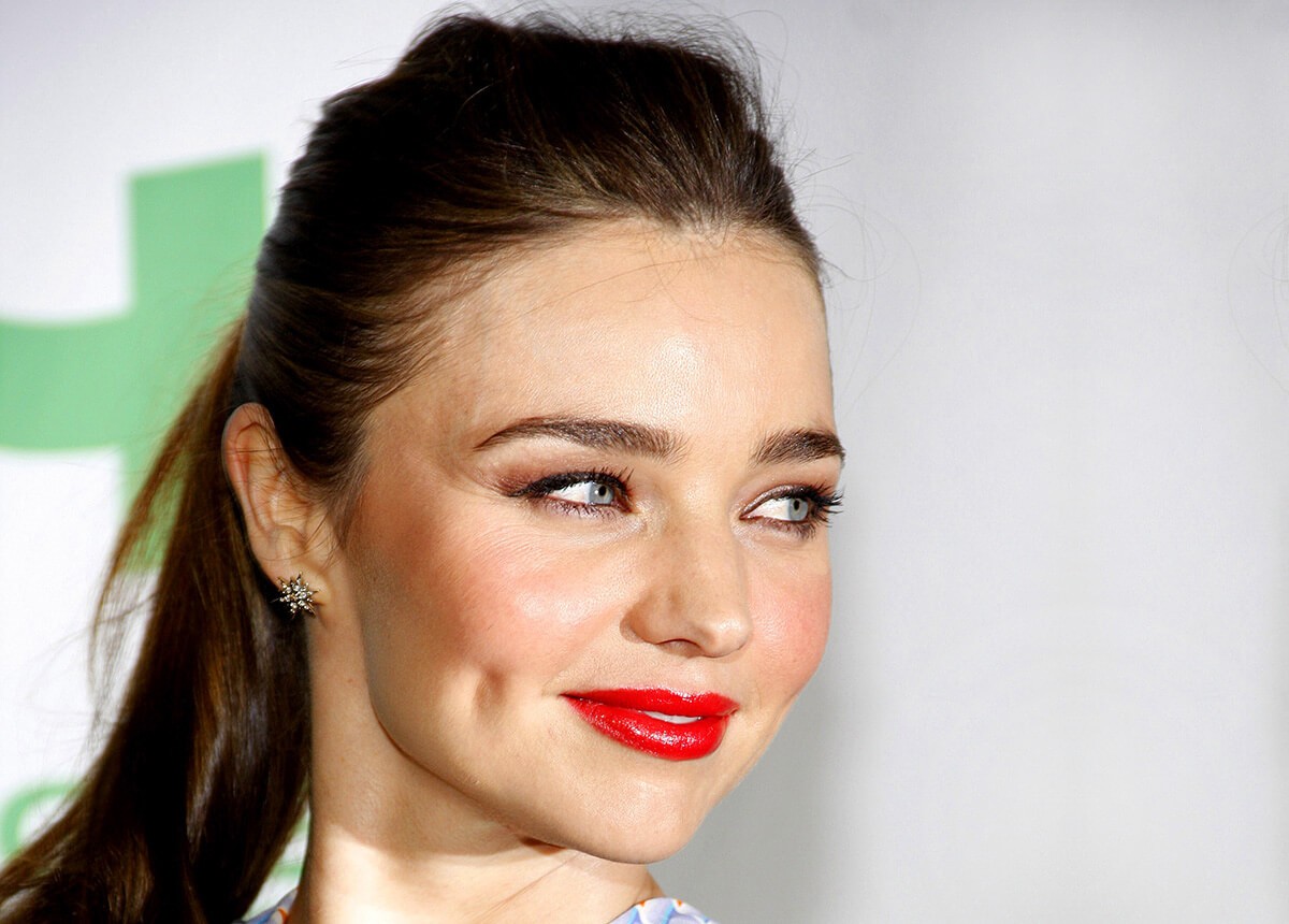 Photo Miranda Kerr - star brunette