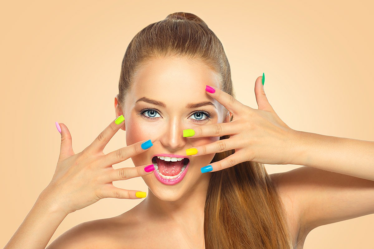 Image of a girl with a beautiful and modern manicure