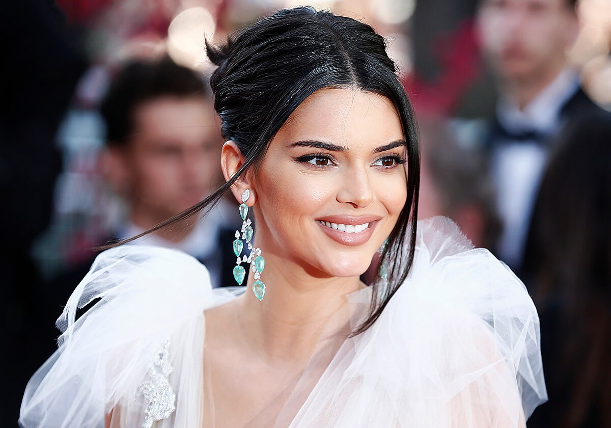 American model Kendall Jenner with an attractive smile