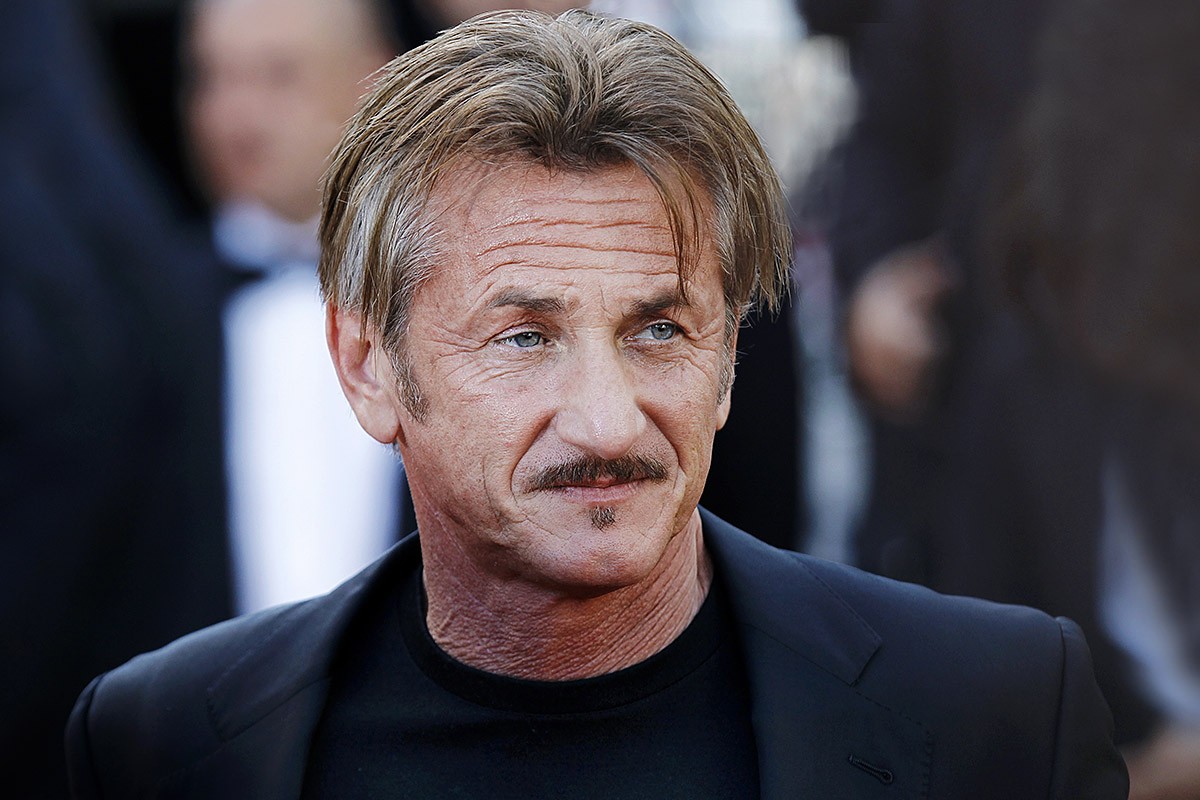 The piercing look of American actor Sean Penn