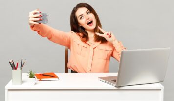 Psychology of Female Gestures and Facial Expressions