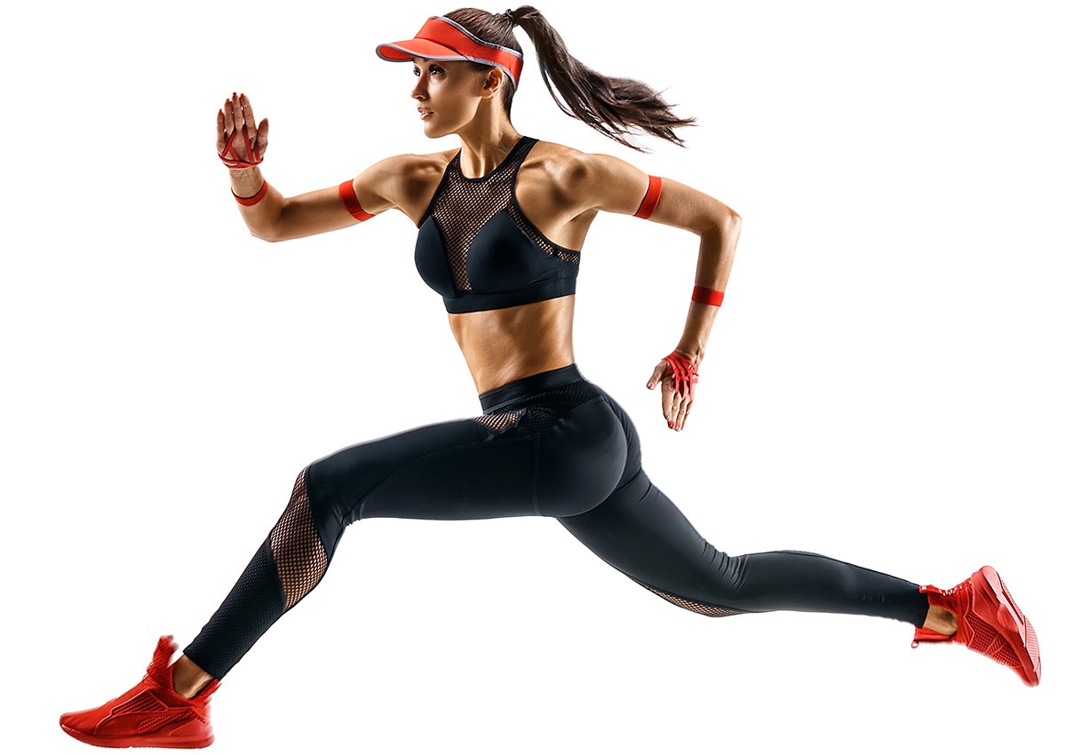 A woman with great willpower runs forward