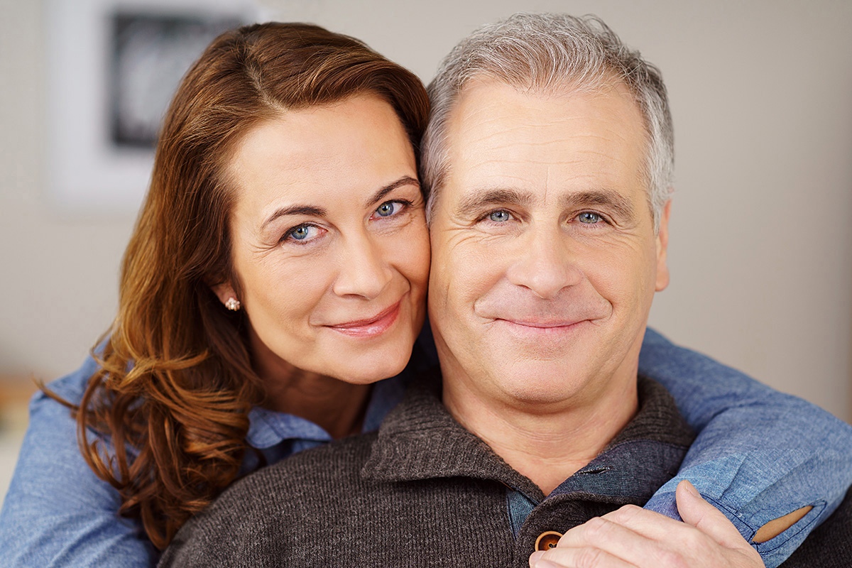Image of an elderly couple in love